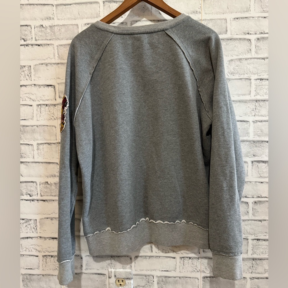 Wizarding World of Harry Potter Universal Studios gray crew neck sweatshirt L - Picture 2 of 5